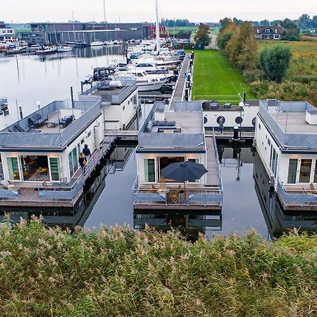 Stunning Ship In Aalsmeer With Harbor View 外观 照片